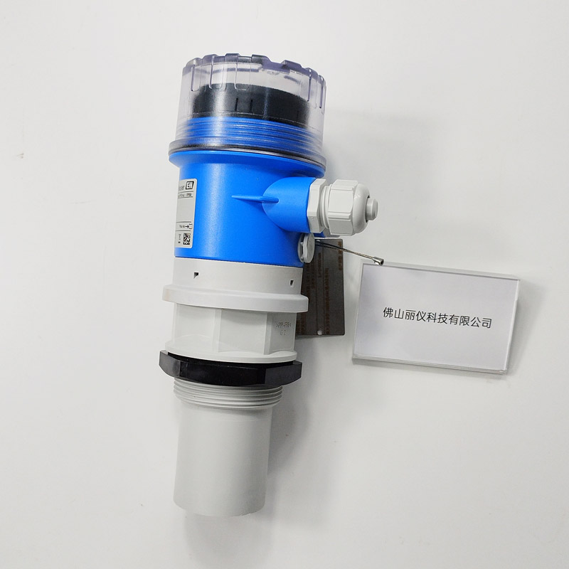 E+H FMU30 ultrasonic level meter process connection side view real photo