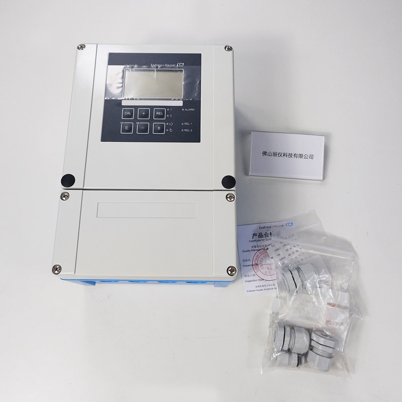 E+H CPM253 pH/ORP变送器 现场型整体实拍