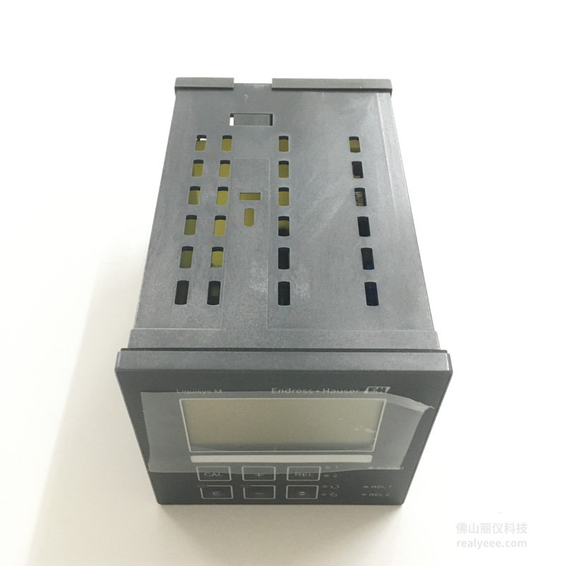 E+H CPM223系列 pH/ORP变送器 盘装型两行显示 整体实拍