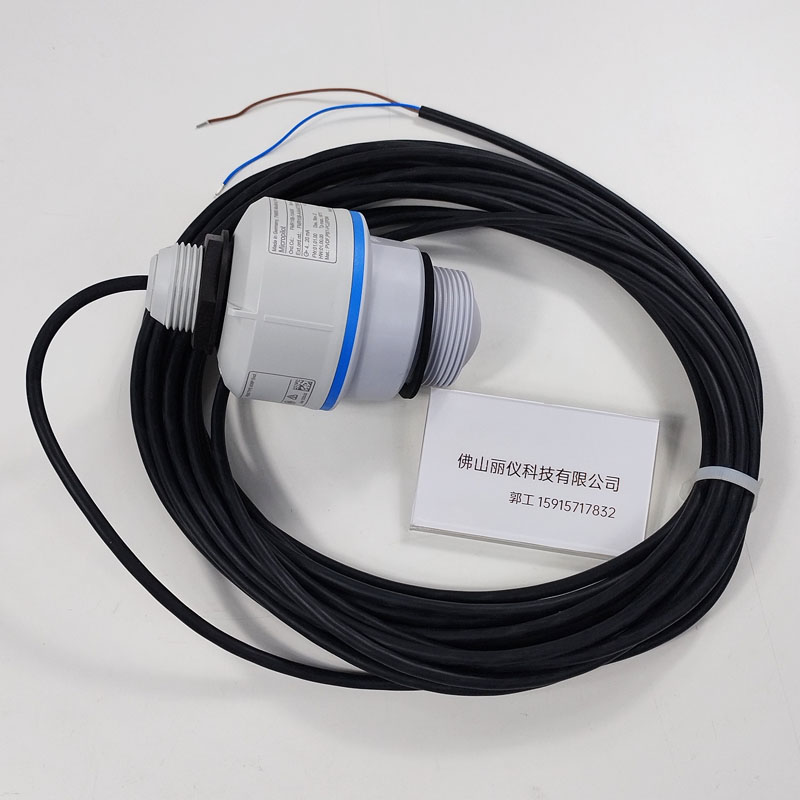 E+H FMR10B-AAAADTBMWDGWEEB（FMR10B-1040/0） 雷达物位计 80GHz PVDF天线 整体实拍