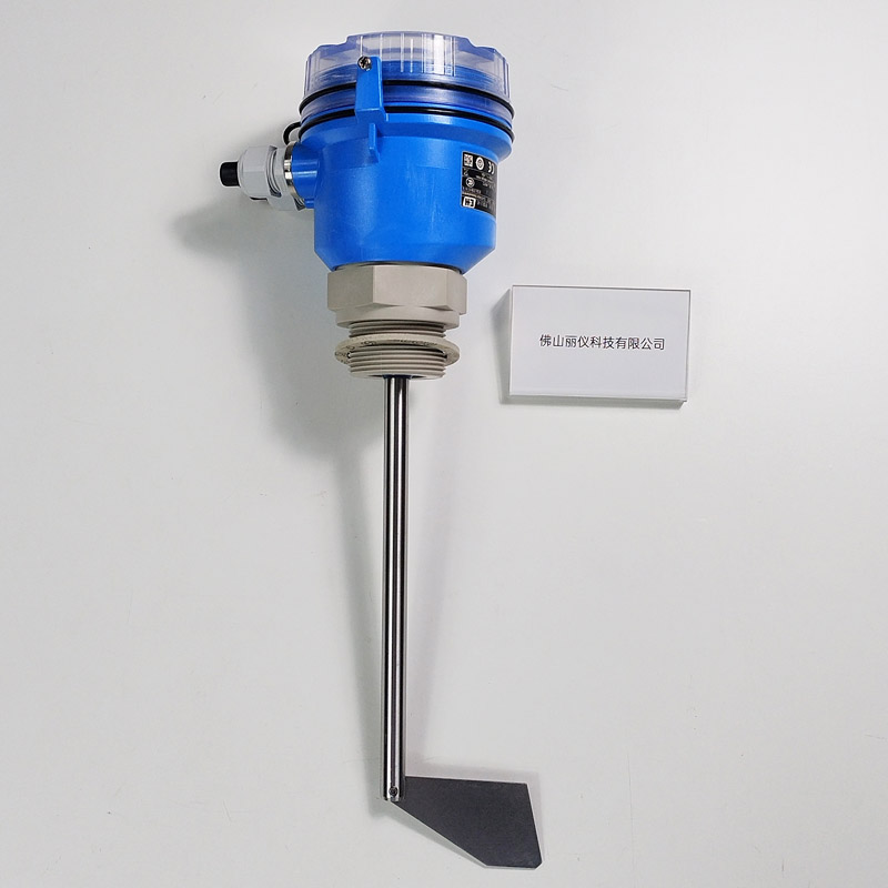 E+H FTE20-AA13AD41(FE20-12Q2/0) 阻旋料位开关 Soliswitch PBT外壳 整体实拍